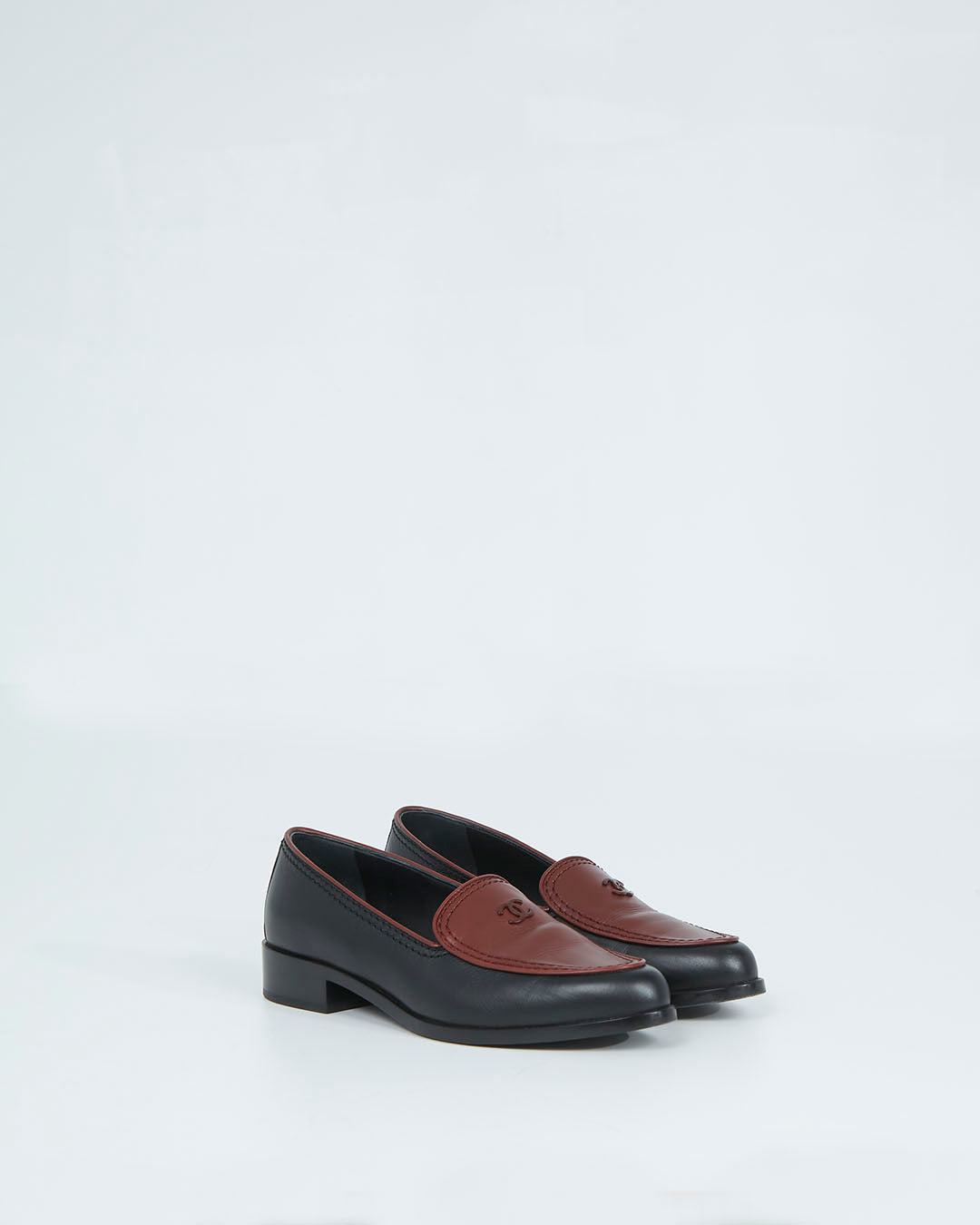 Chanel Brown/Black Leather CC Logo Loafer - 37