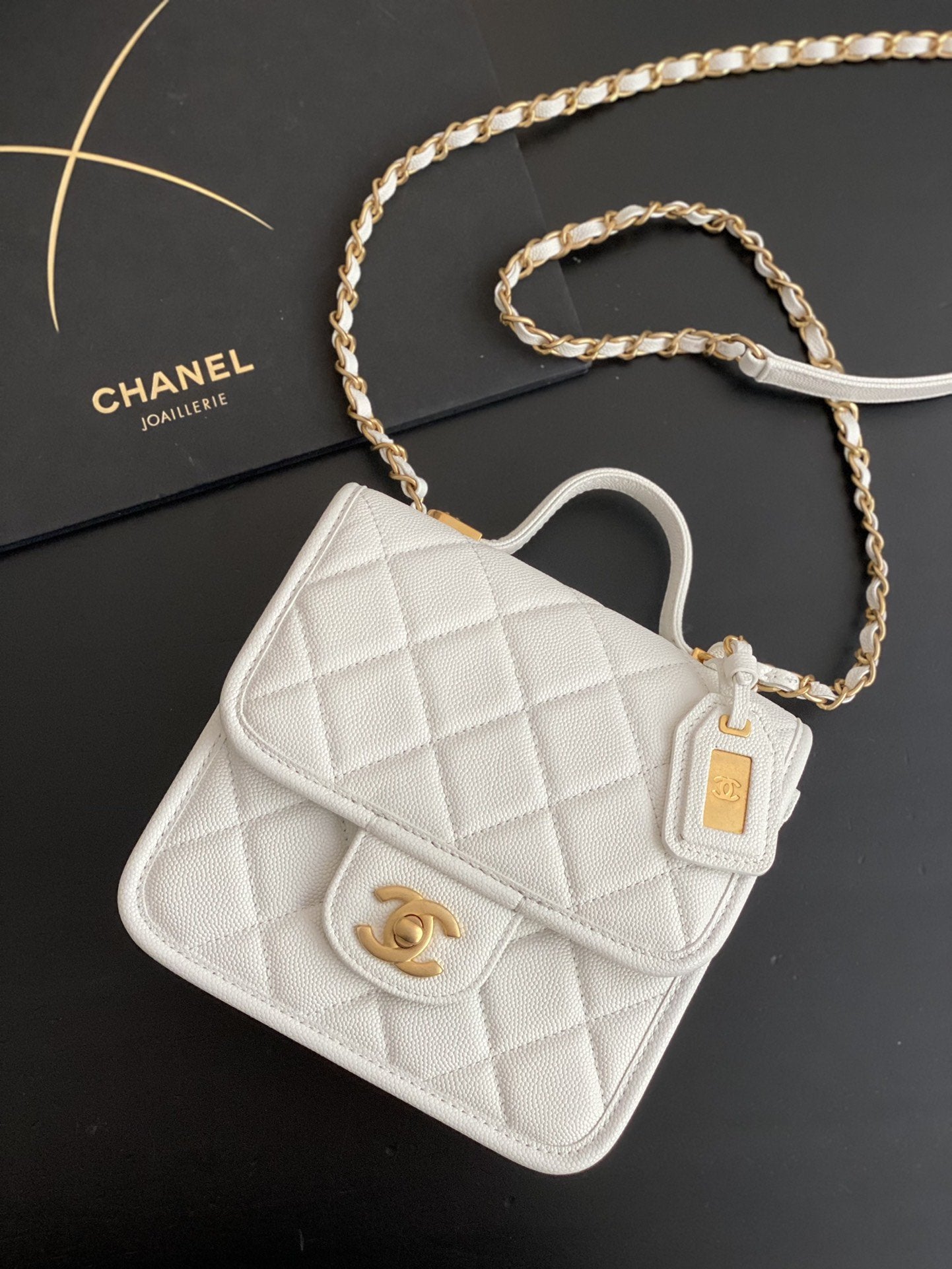 CHLSmall , ’s 8.1in 20.5cm White Flap Top Handle Handbag