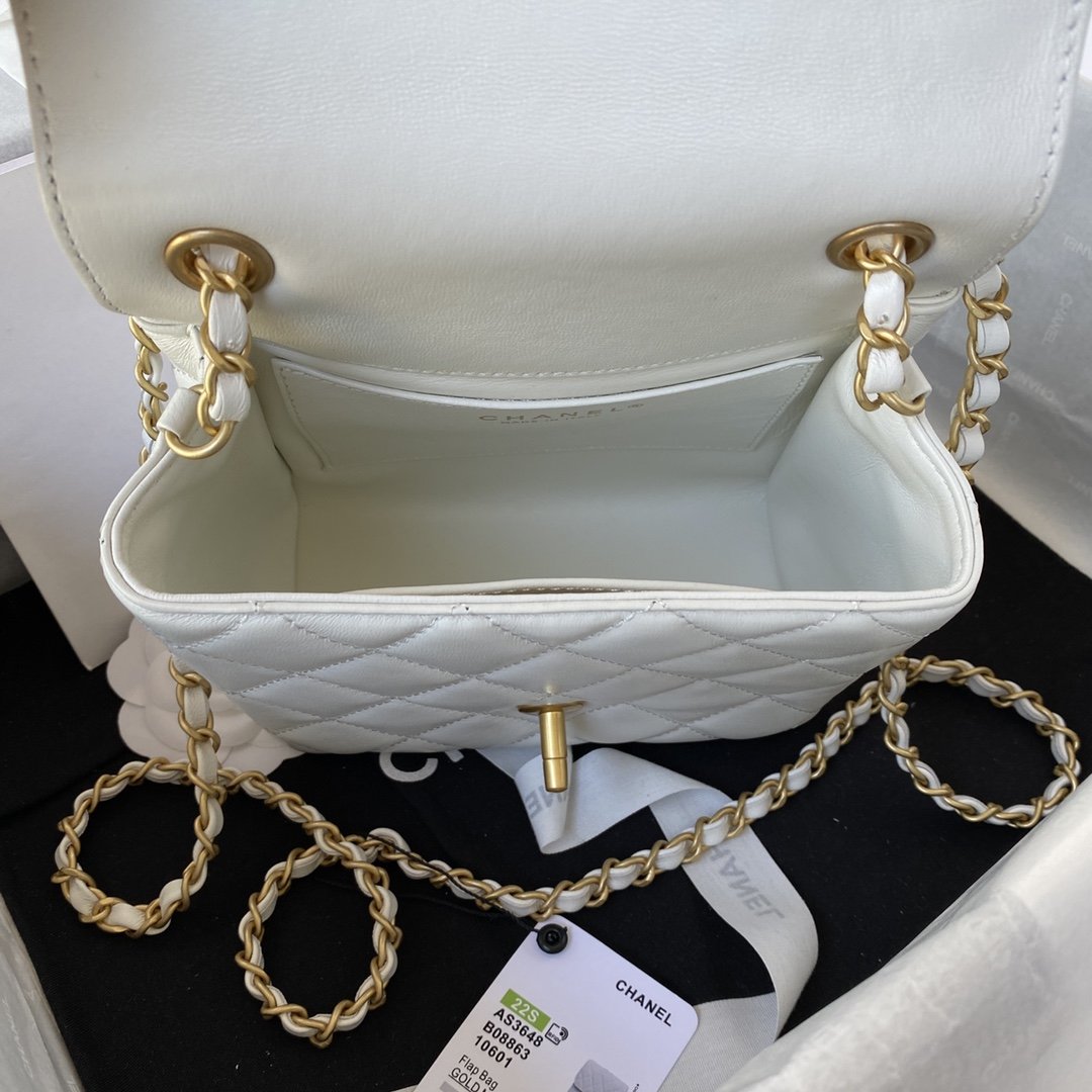 CHLMini , ’s 6.7in 17cm White Flap Mini Bag