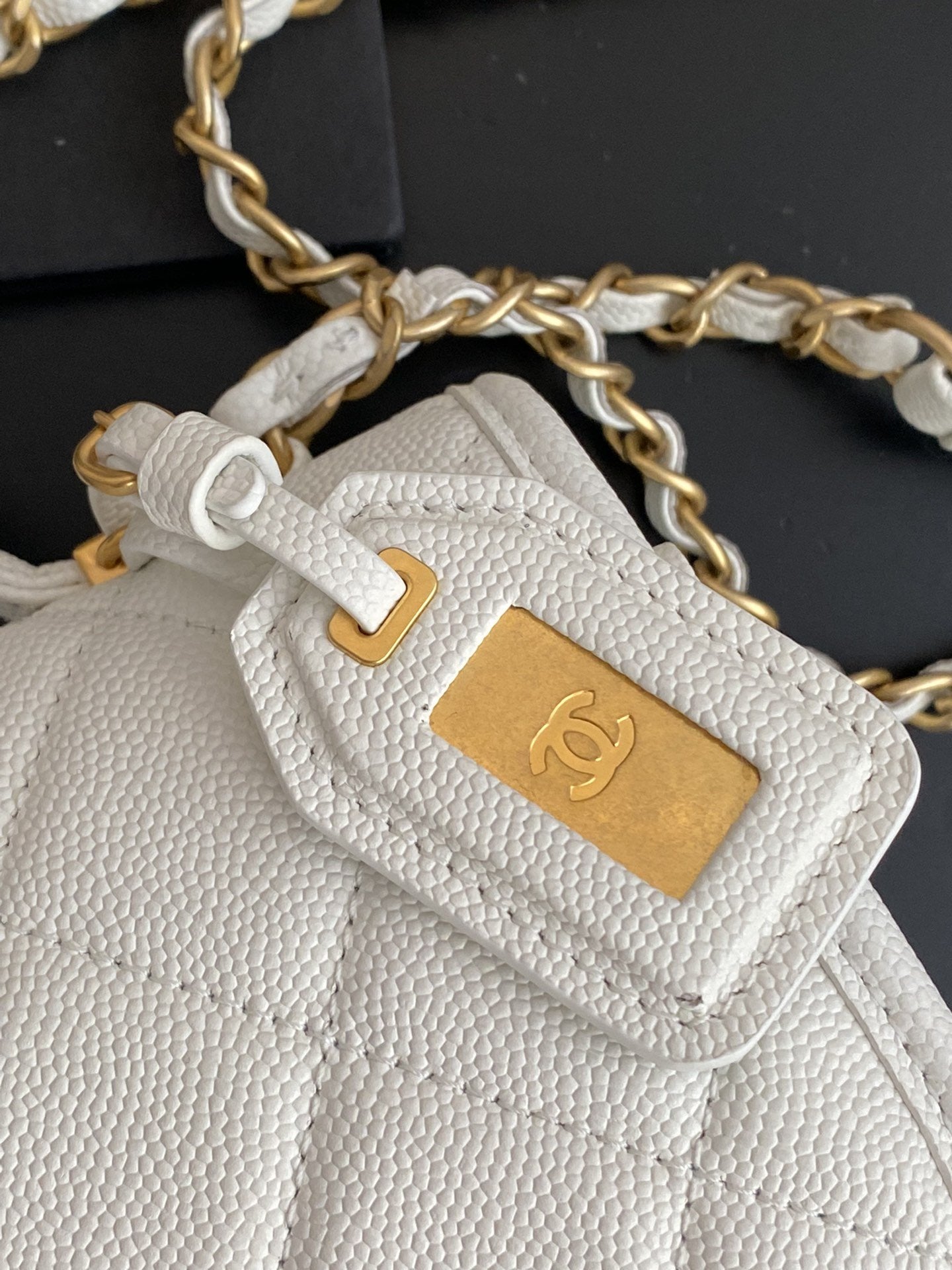 CHLSmall , ’s 8.1in 20.5cm White Flap Top Handle Handbag