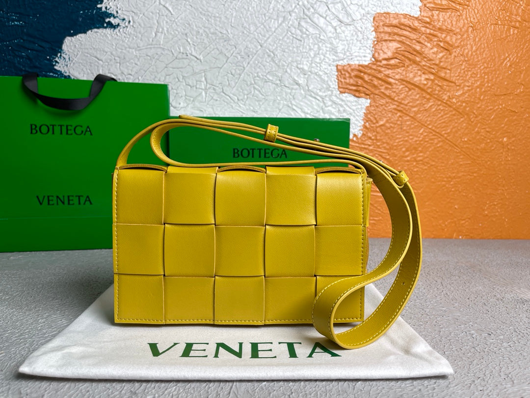 Top Quality Cassette Yellow For Women Women Travel Bag