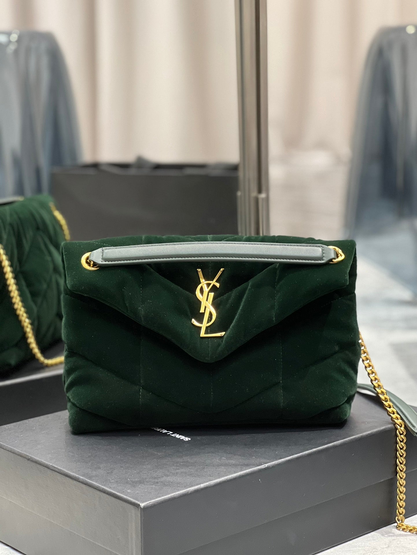 YSL Saint Laurent Puffer Crossbody Bag Monogram Chain 114In29Cm Ysl 6052