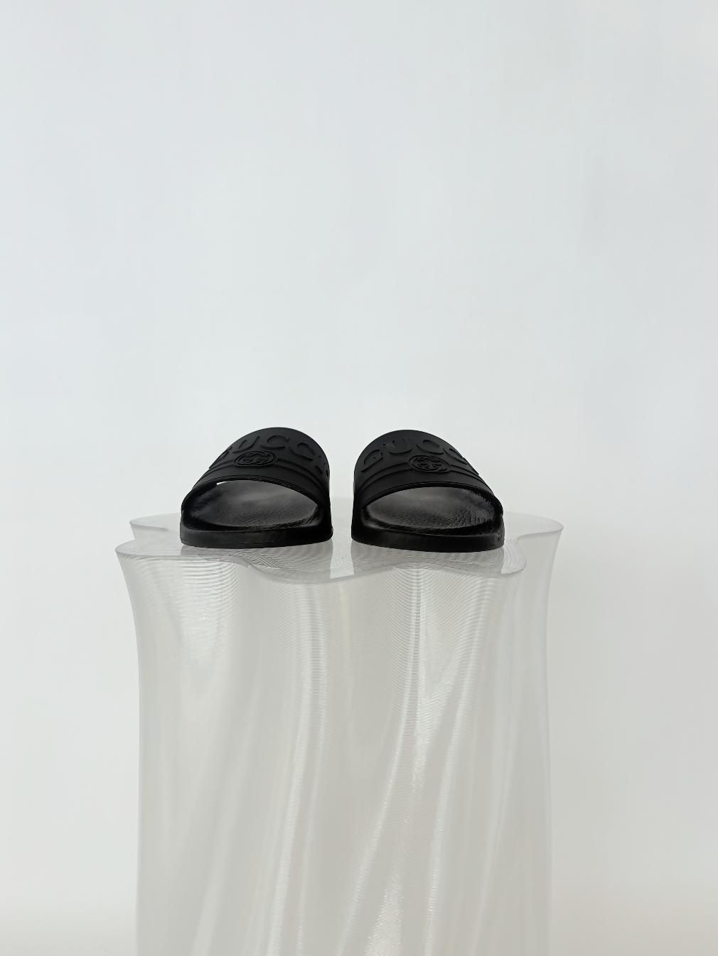 Gucci Black Rubber Logo Pool Slides